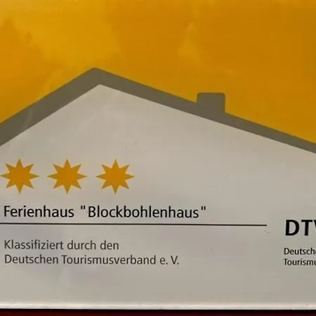 Ferienhaus Wunderschoenes Blockbohlenhaus Am Plauer See, Cleaning Included *