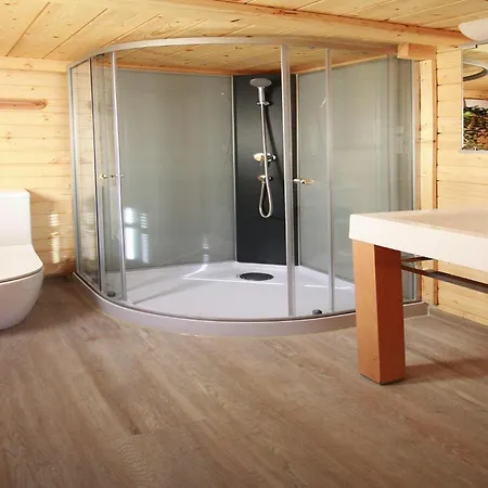 Wunderschoenes Blockbohlenhaus Am Plauer See, Cleaning Included Ferienhaus *