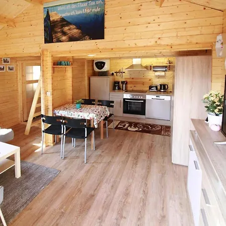 Wunderschoenes Blockbohlenhaus Am Plauer See, Cleaning Included